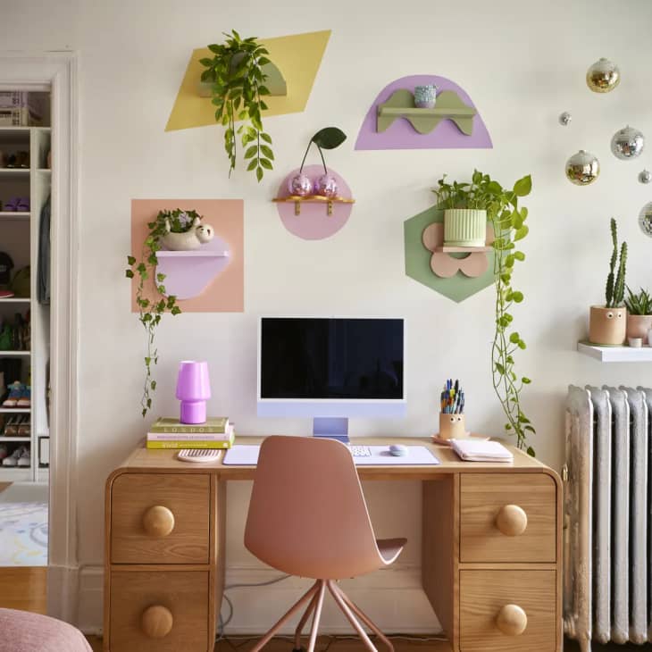 42 Desk Organization Ideas That Will Keep Your Office Tidy | Apartment